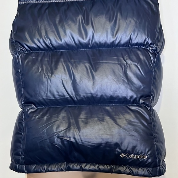 COLUMBIA Down navy blue down vest, size medium, in very good condition - Picture 13 of 14